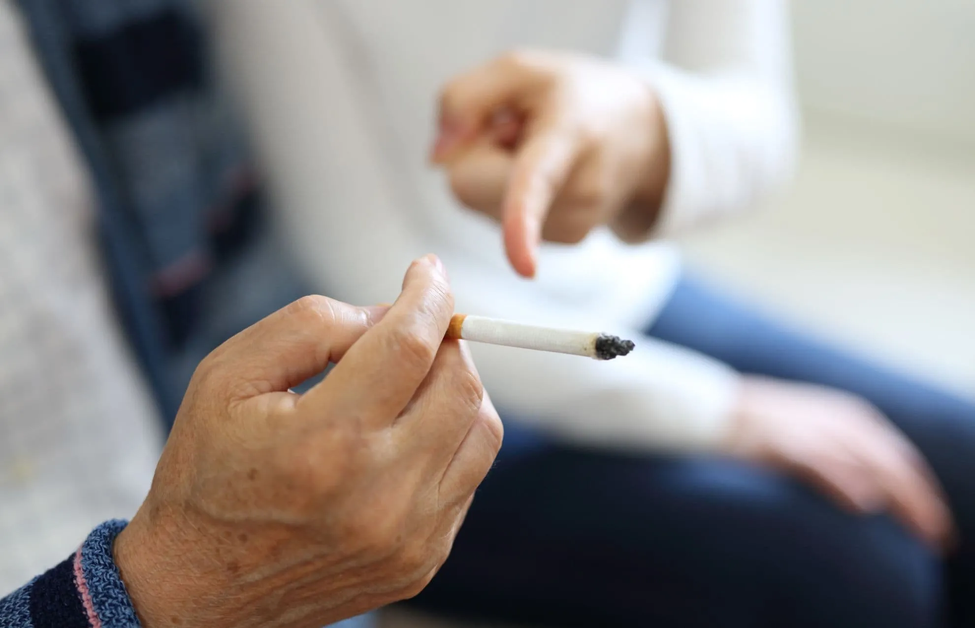 喫煙者の意識調査（2022年11月）喫煙者を取り巻く状況と企業が取り組む分煙対策