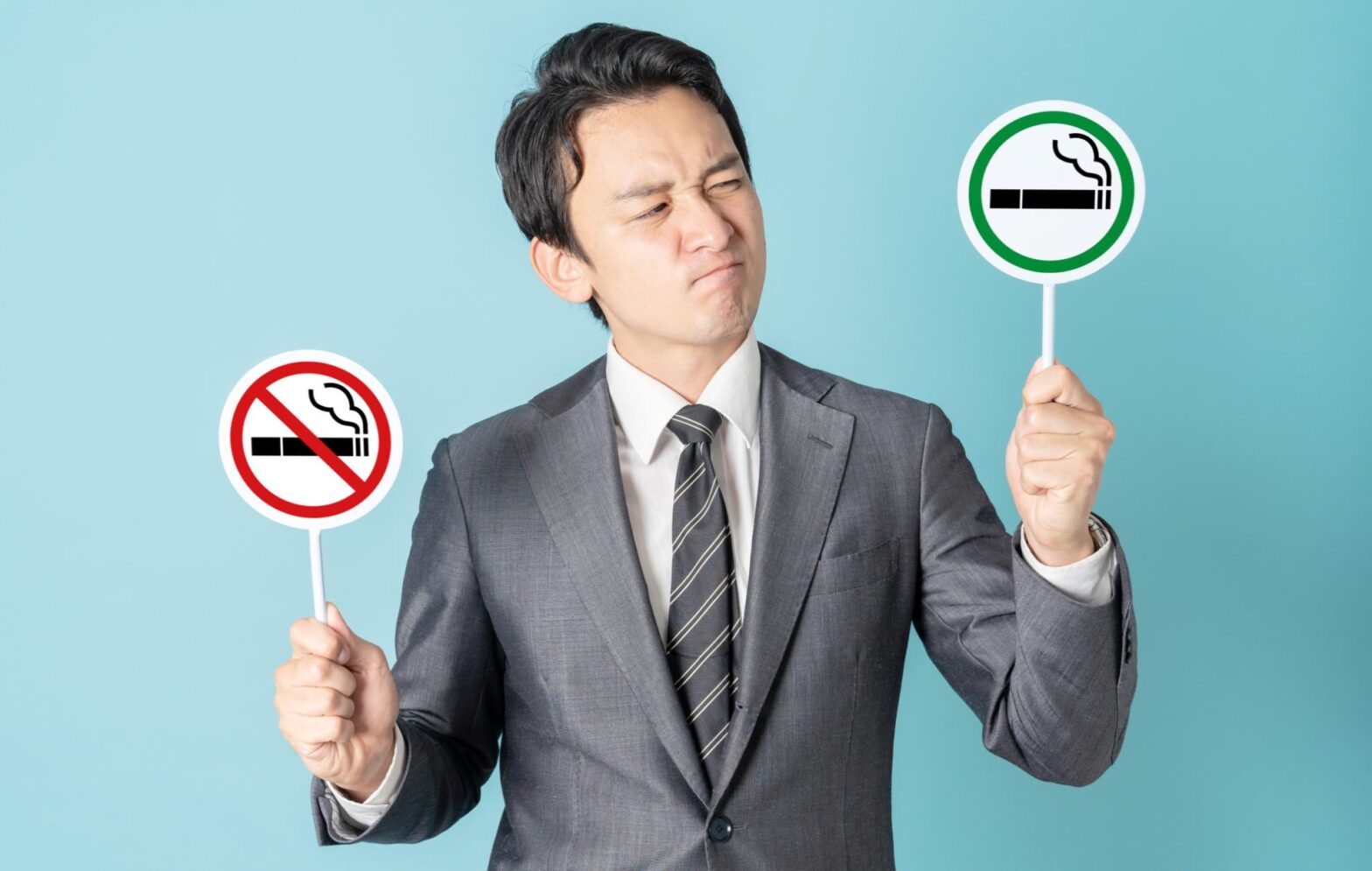 屋外喫煙所の問題点は？設置基準を守り、受動喫煙や火災リスクへの配慮を | 分煙機（喫煙ブース）｜分煙・空気清浄機のクリーンエア・スカンジナビア